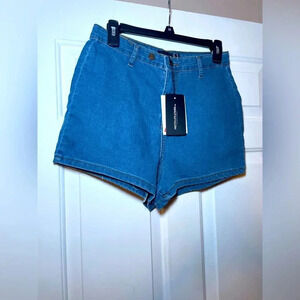 Woman’s Pretty Little Things Denim Shorts Size 6 Mid Wash Disco Fit Short NEW